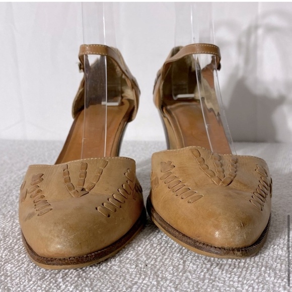 Vintage Made In Brazil Light Tan Leather Pointed Toe Heels 7.5 - Picture 11 of 16